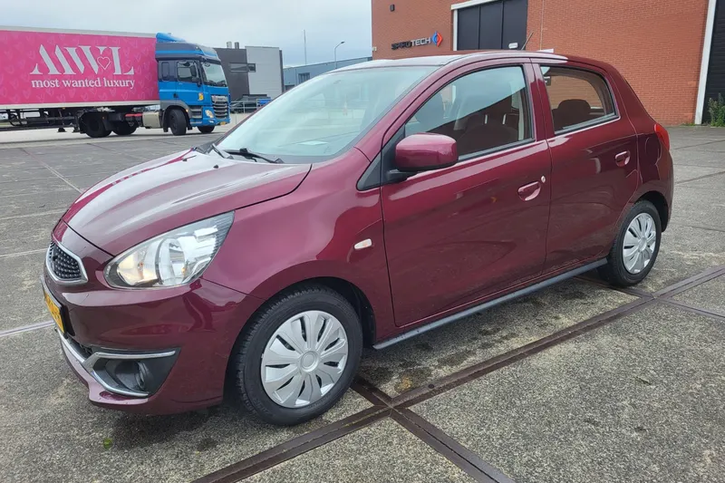 Mitsubishi Space Star (2021)