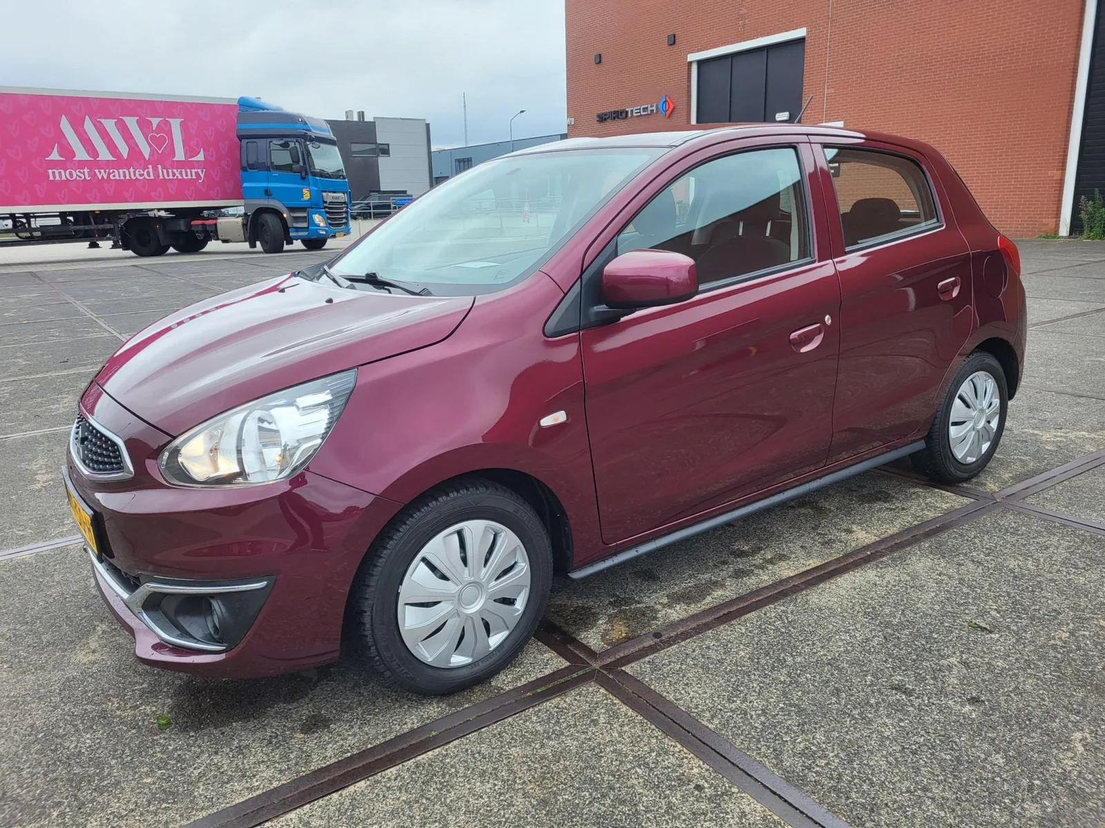 Mitsubishi Space Star (2021) — foto 1