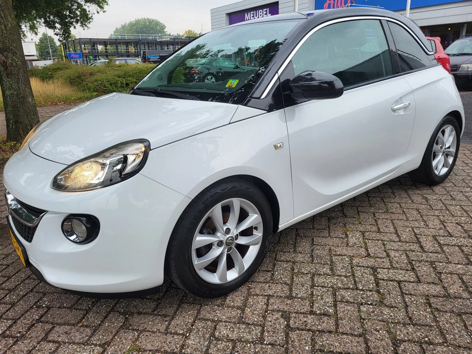 Opel Adam (2016) — foto 1