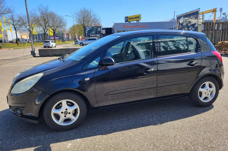 Opel Corsa (2008)