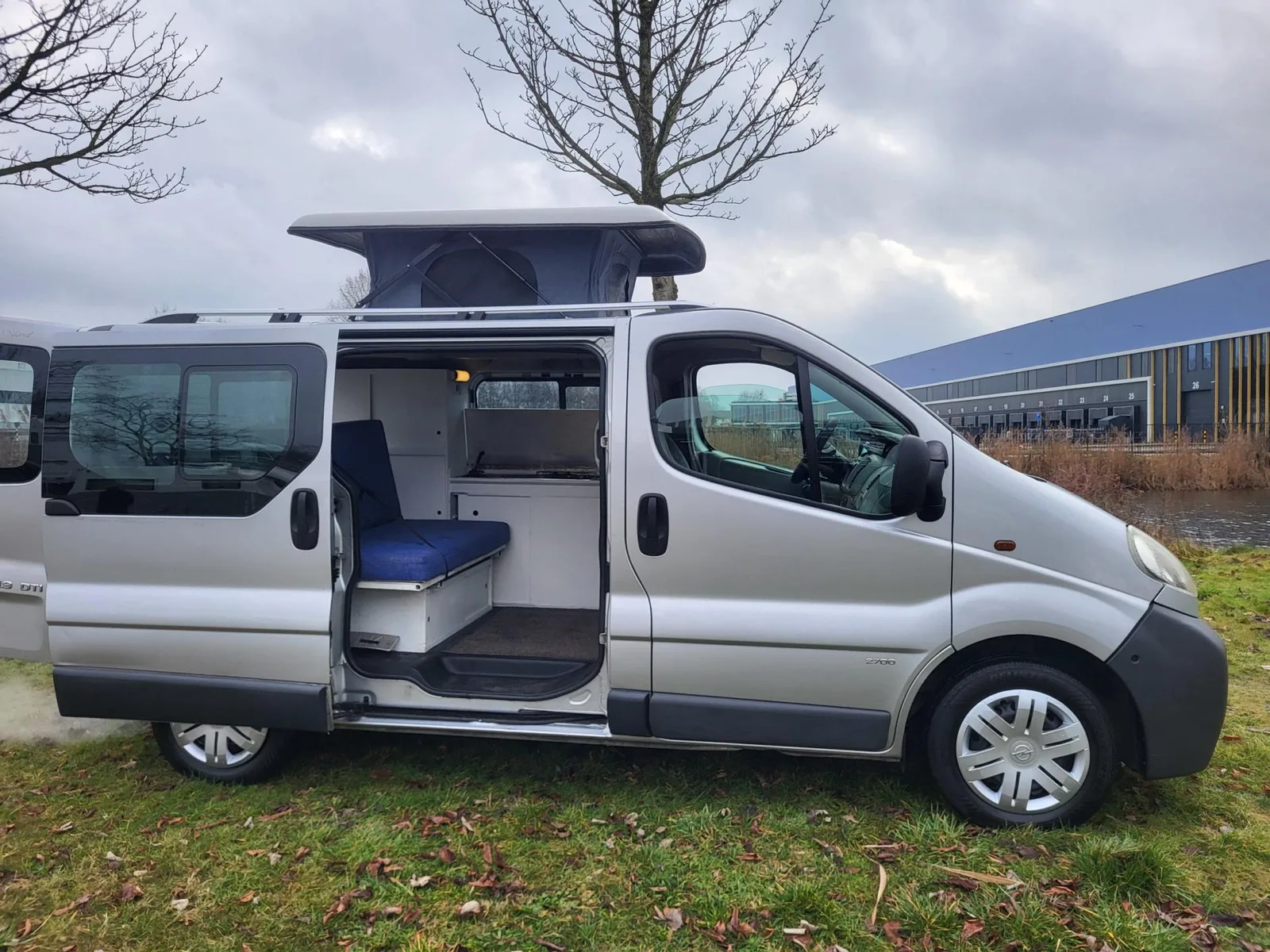 Opel Vivaro (2003) — foto 1