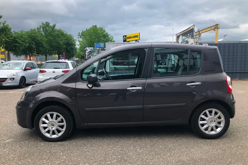 Renault Modus (2006)