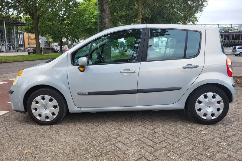 Renault Modus (2005)