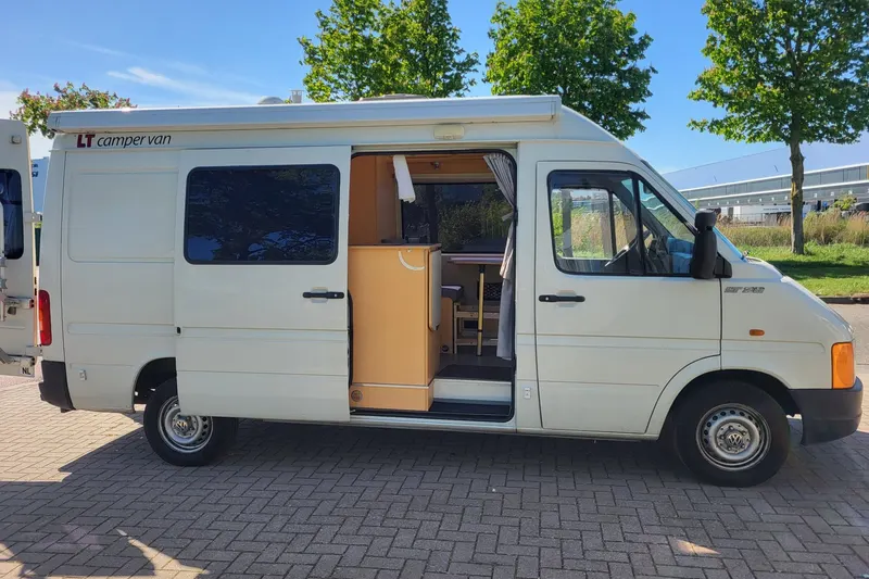 Volkswagen LT 28A (1999)