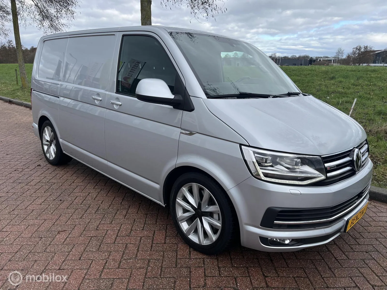 Volkswagen Transporter (2017) — foto 1