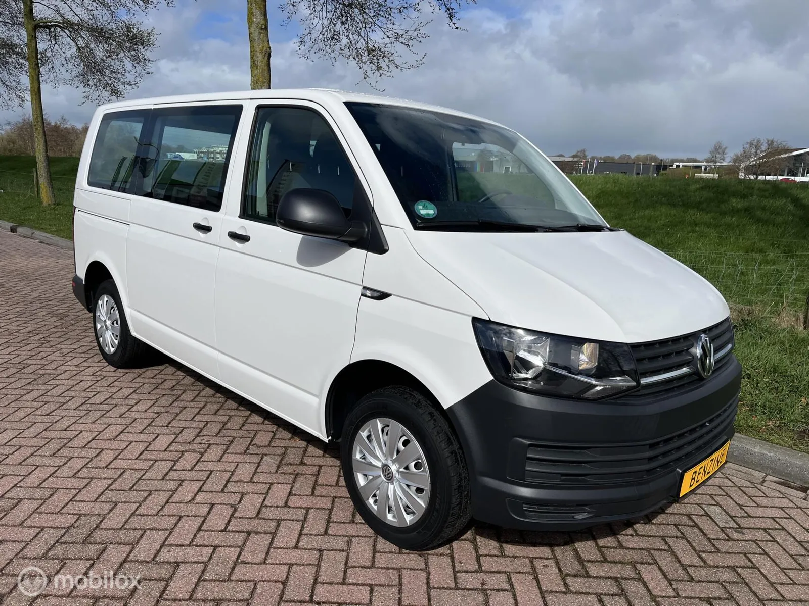 Volkswagen Transporter (2019) — foto 1