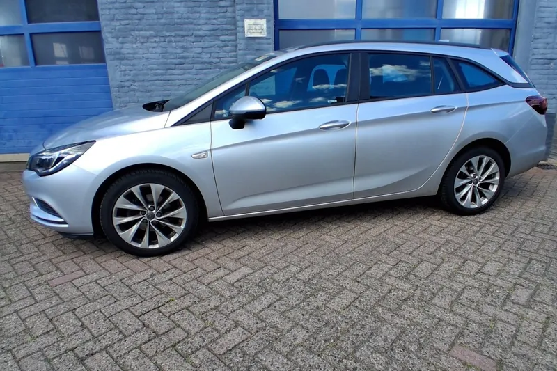 Opel Astra Sports Tourer (2017)
