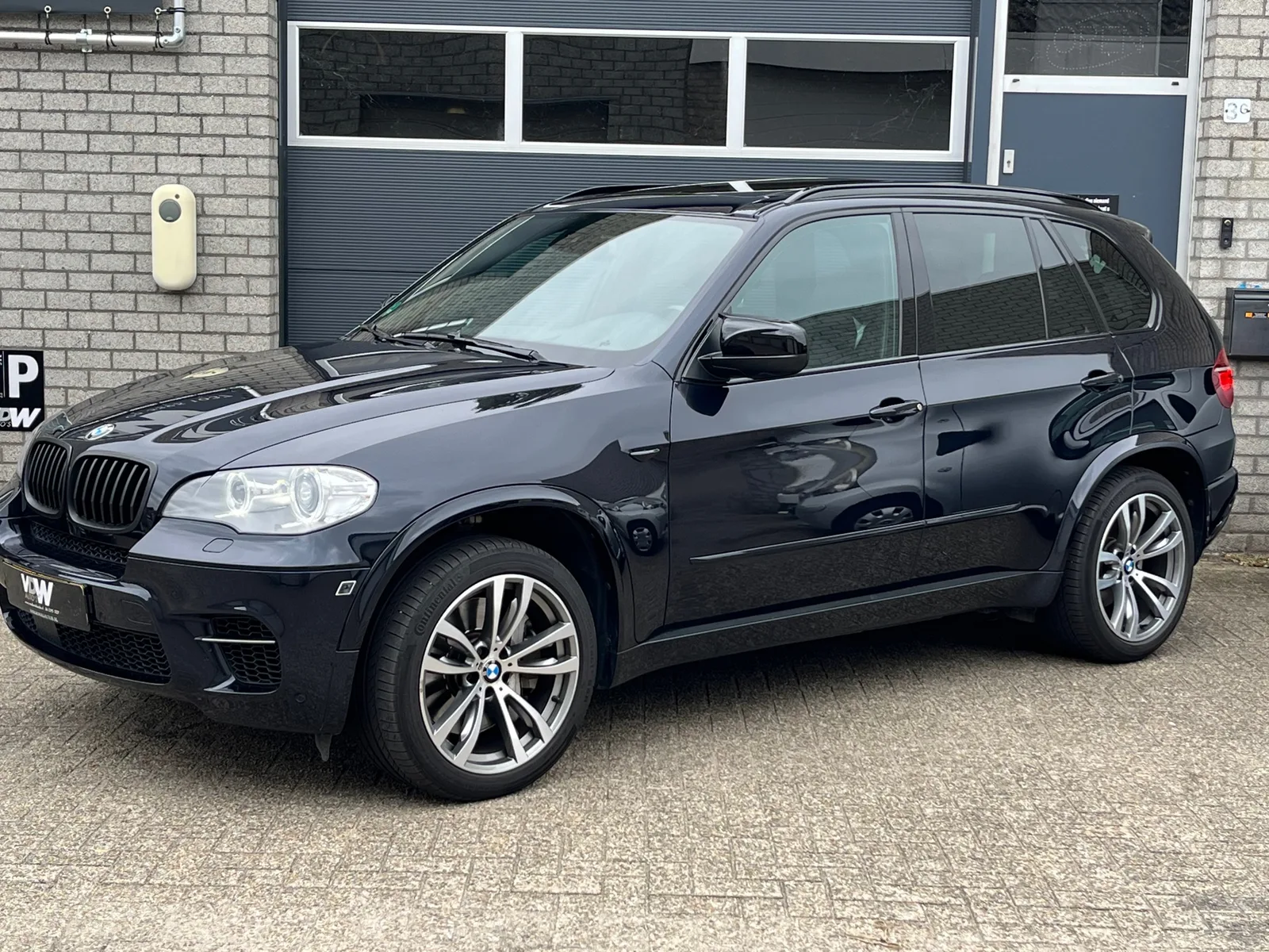 BMW X5 (2012) — foto 1
