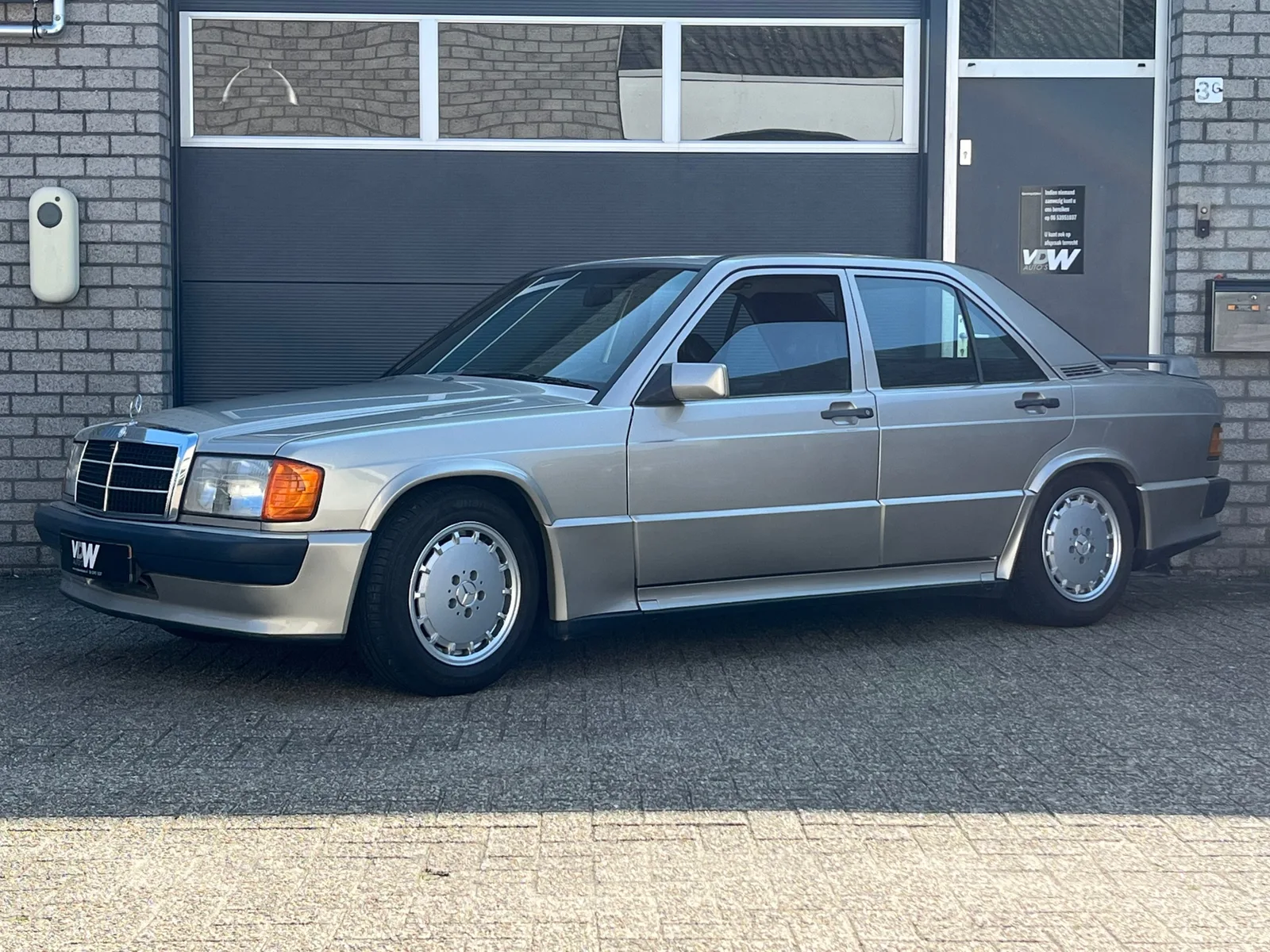 Mercedes-Benz 190-Serie (1985) — foto 1