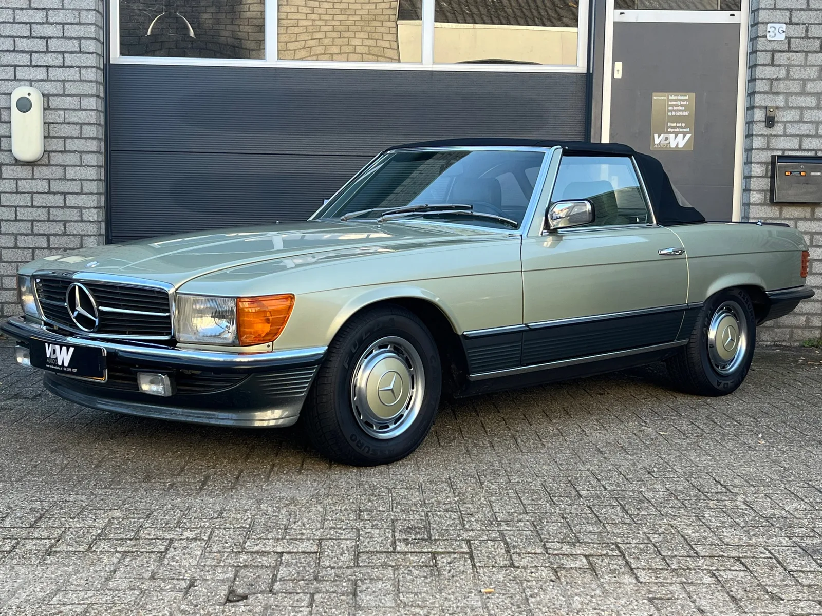 Mercedes-Benz SL-Klasse (1983) — foto 1