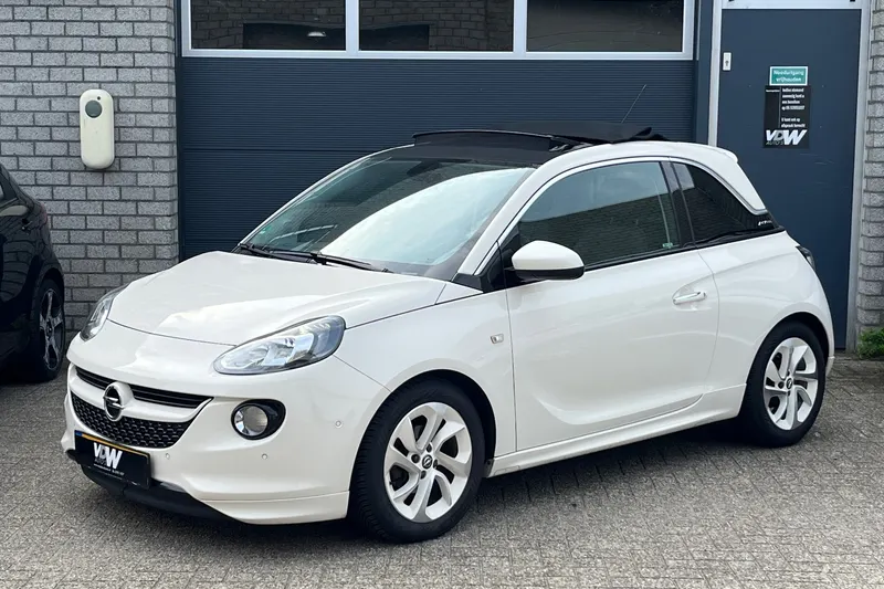 Opel Adam (2017)
