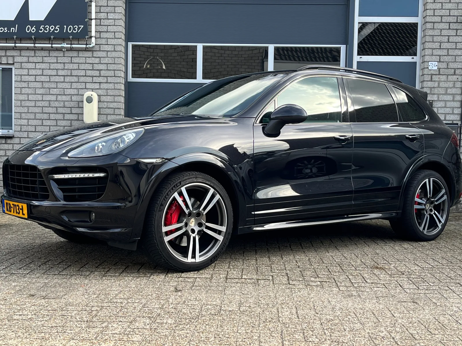 Porsche Cayenne (2013) — foto 1