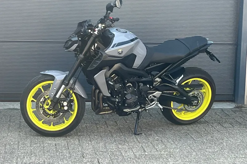 Yamaha MT-09 (2017)