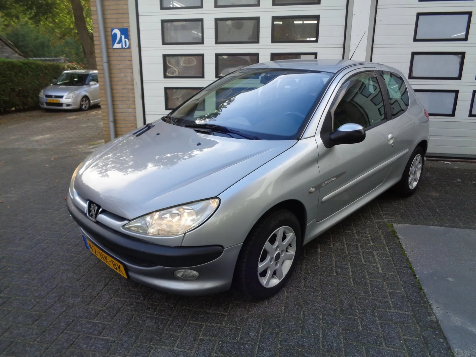 Peugeot 206 (2003) — foto 1