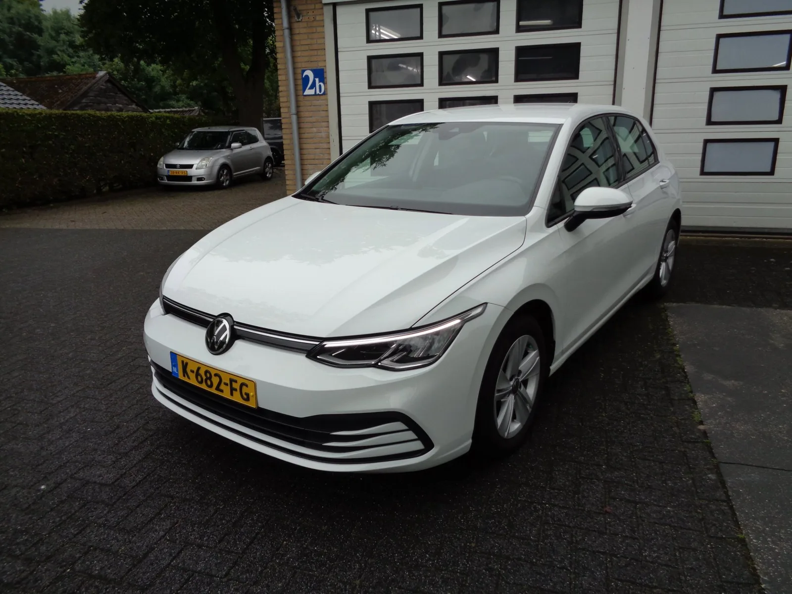 Volkswagen Golf (2020) — foto 1