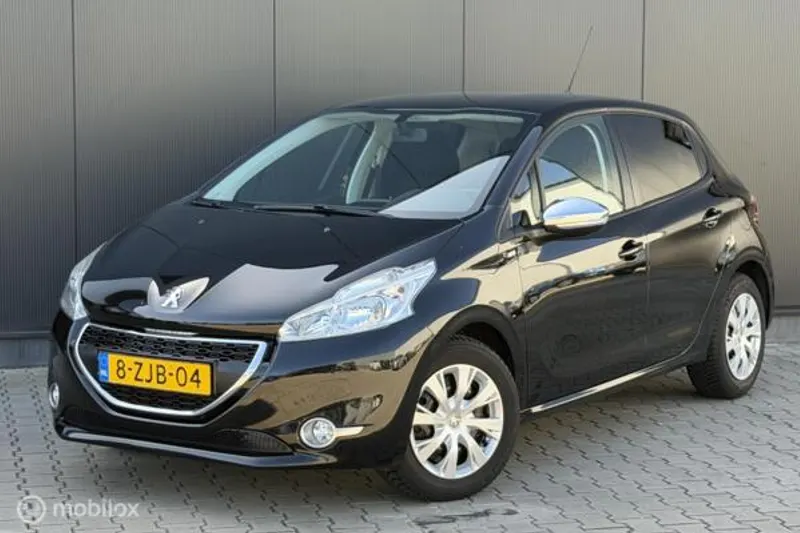 Peugeot 208 (2015)