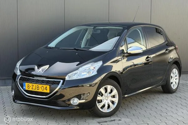Peugeot 208 (2015) — foto 1