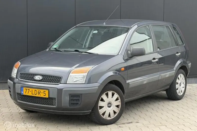 Ford Fusion (2010)