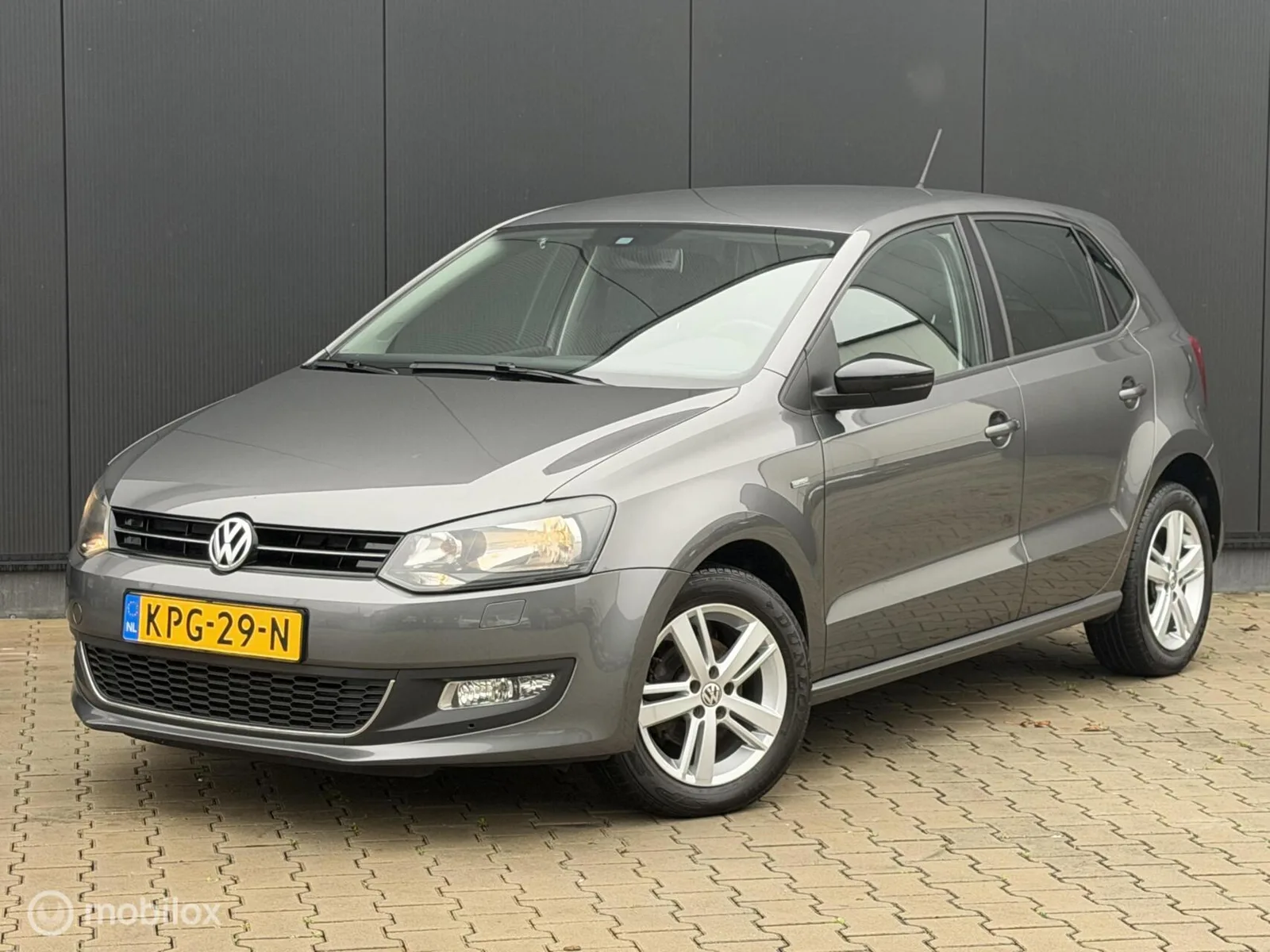 Volkswagen Polo (2012) — foto 1