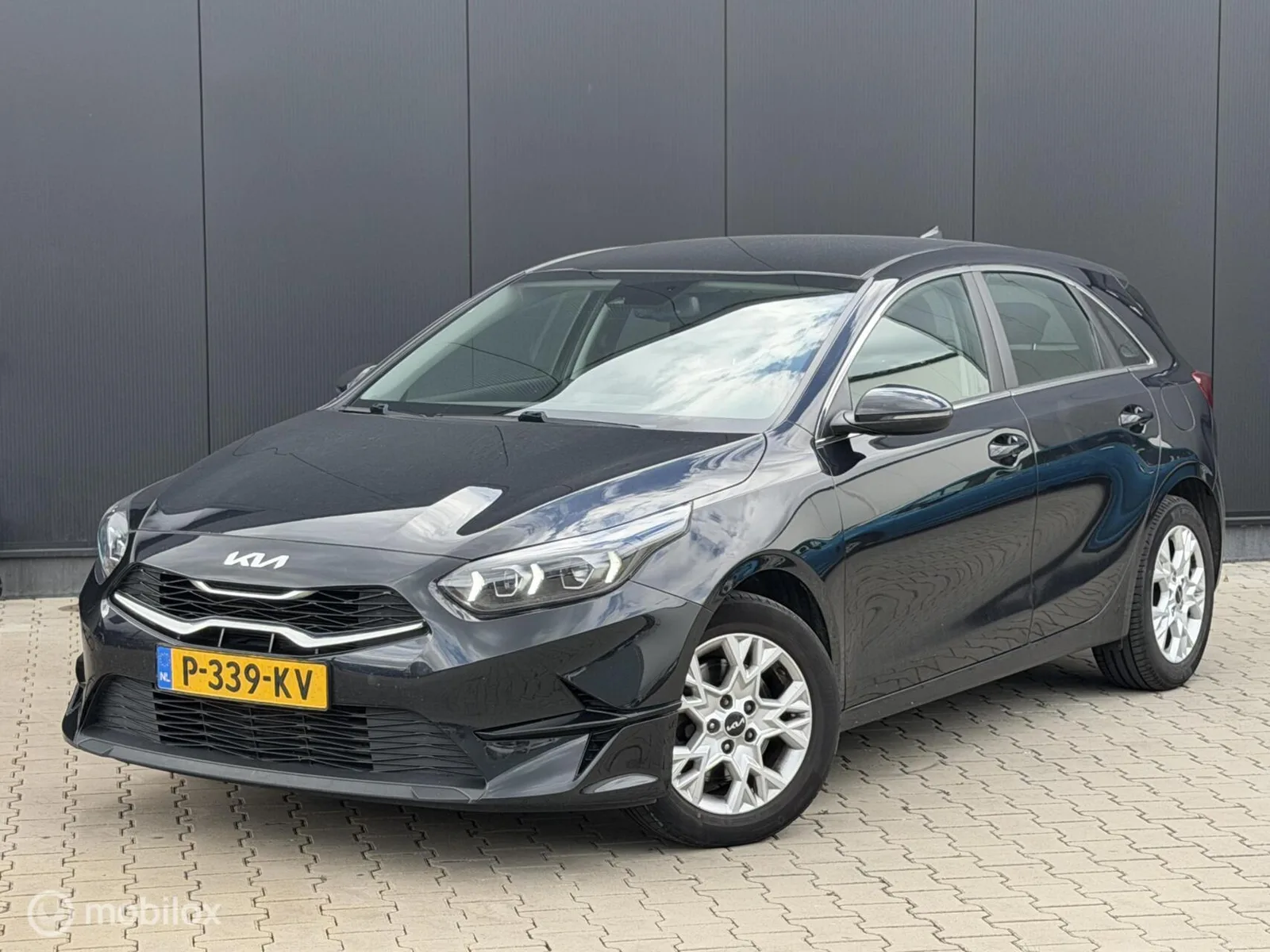 Kia Ceed (2022) — foto 1