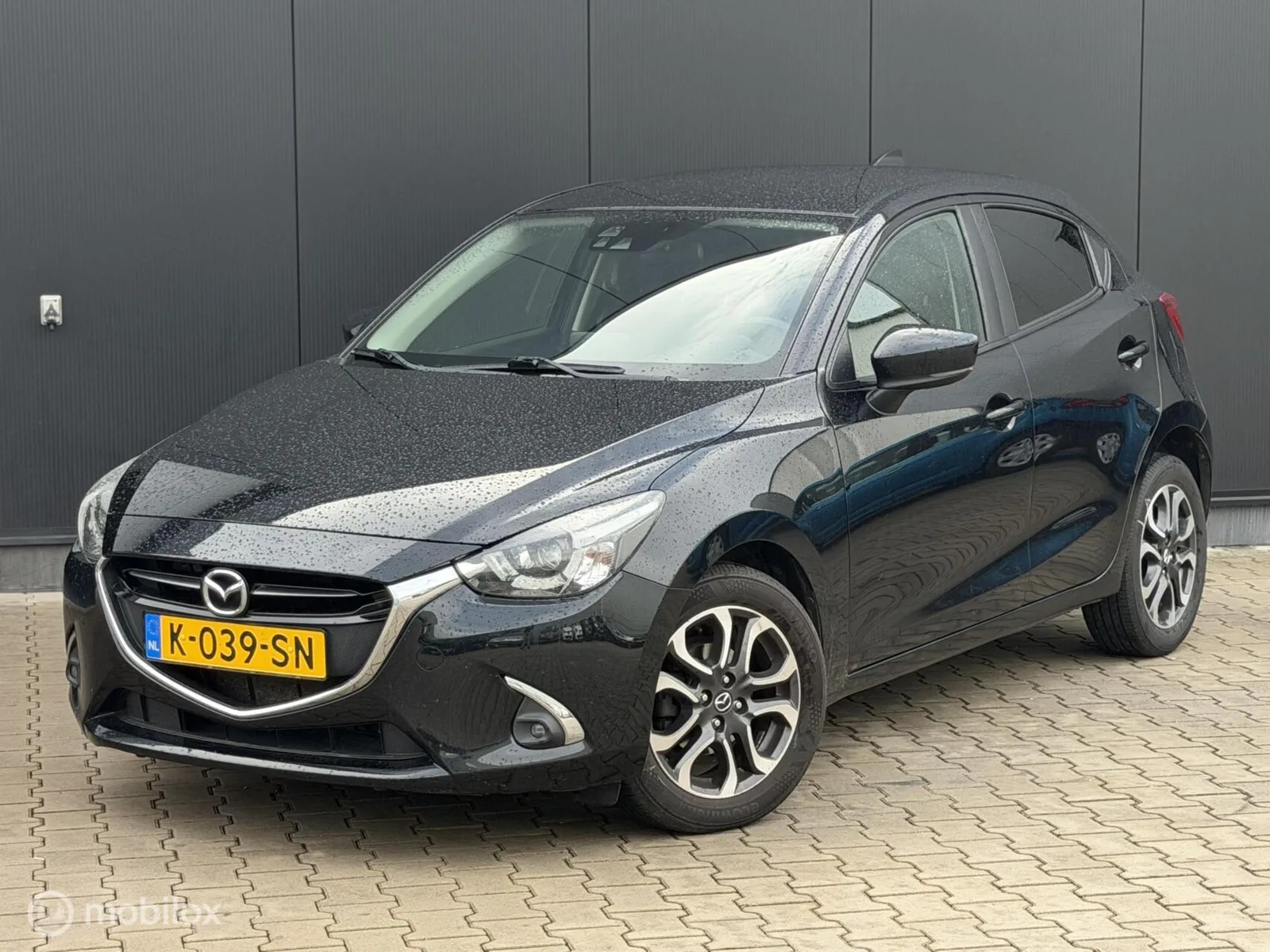 Mazda 2 (2018) — foto 1