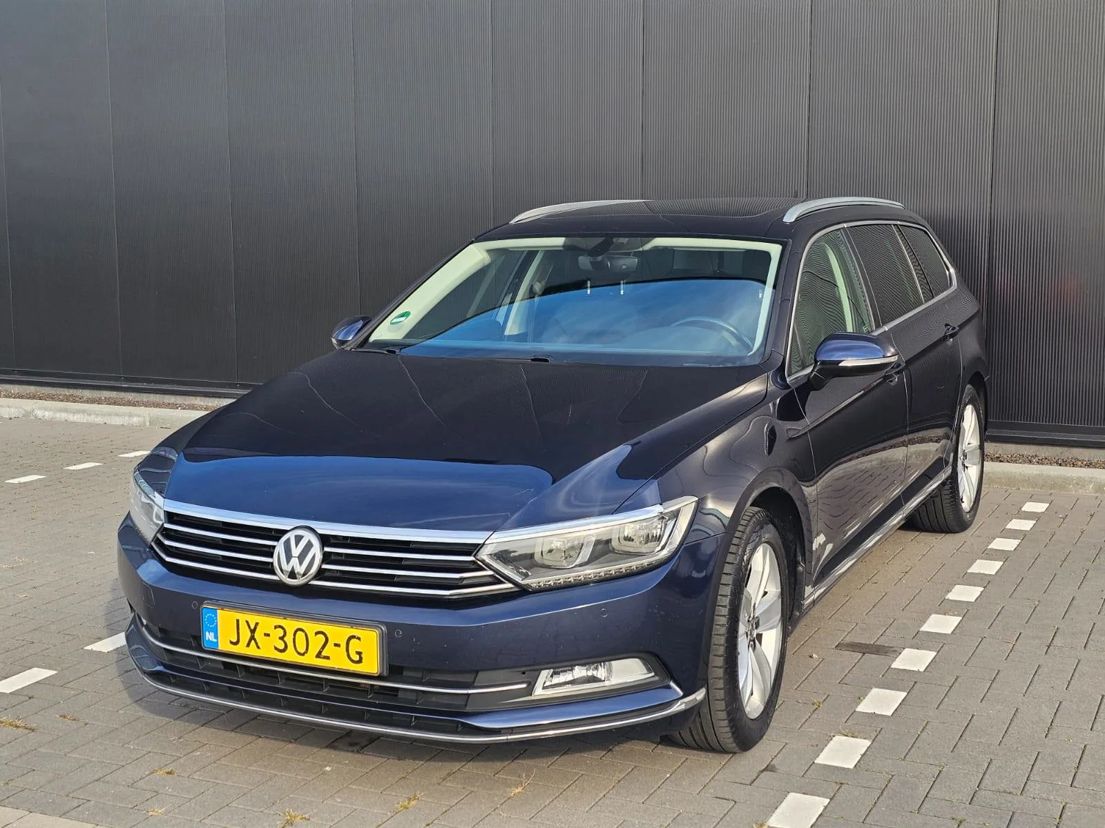 Volkswagen Passat (2016) — foto 1