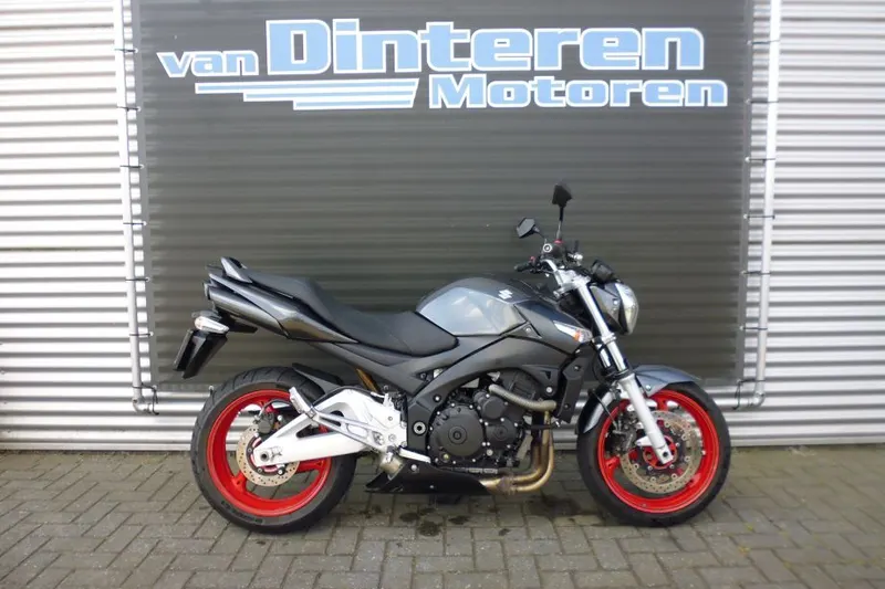 Suzuki GSR600 (2009)