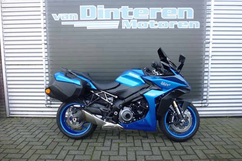 Suzuki GSX-S1000GT (2022)