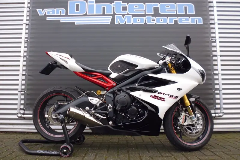 Triumph Daytona 675 (2014)
