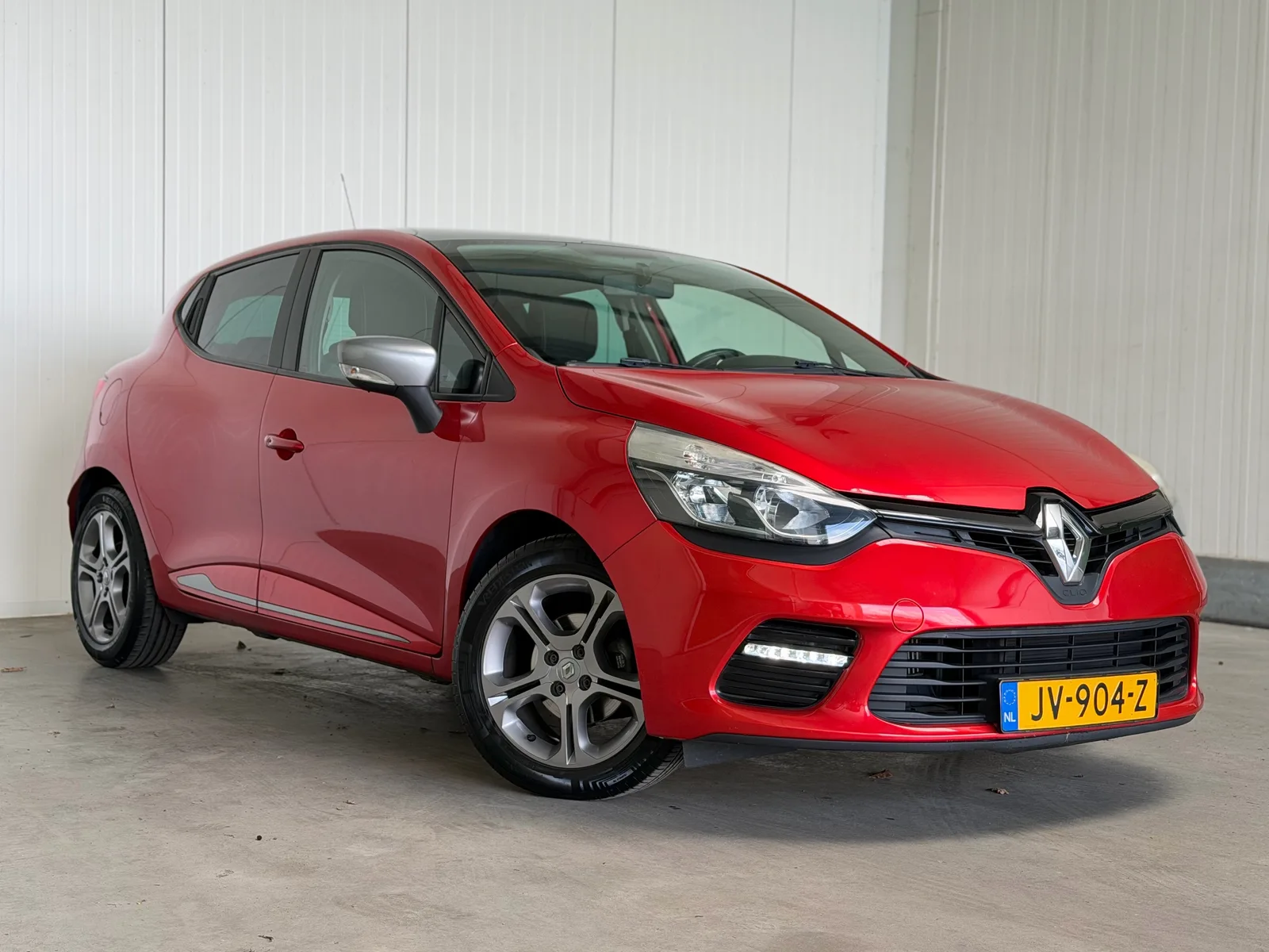 Renault Clio (2016) — foto 1