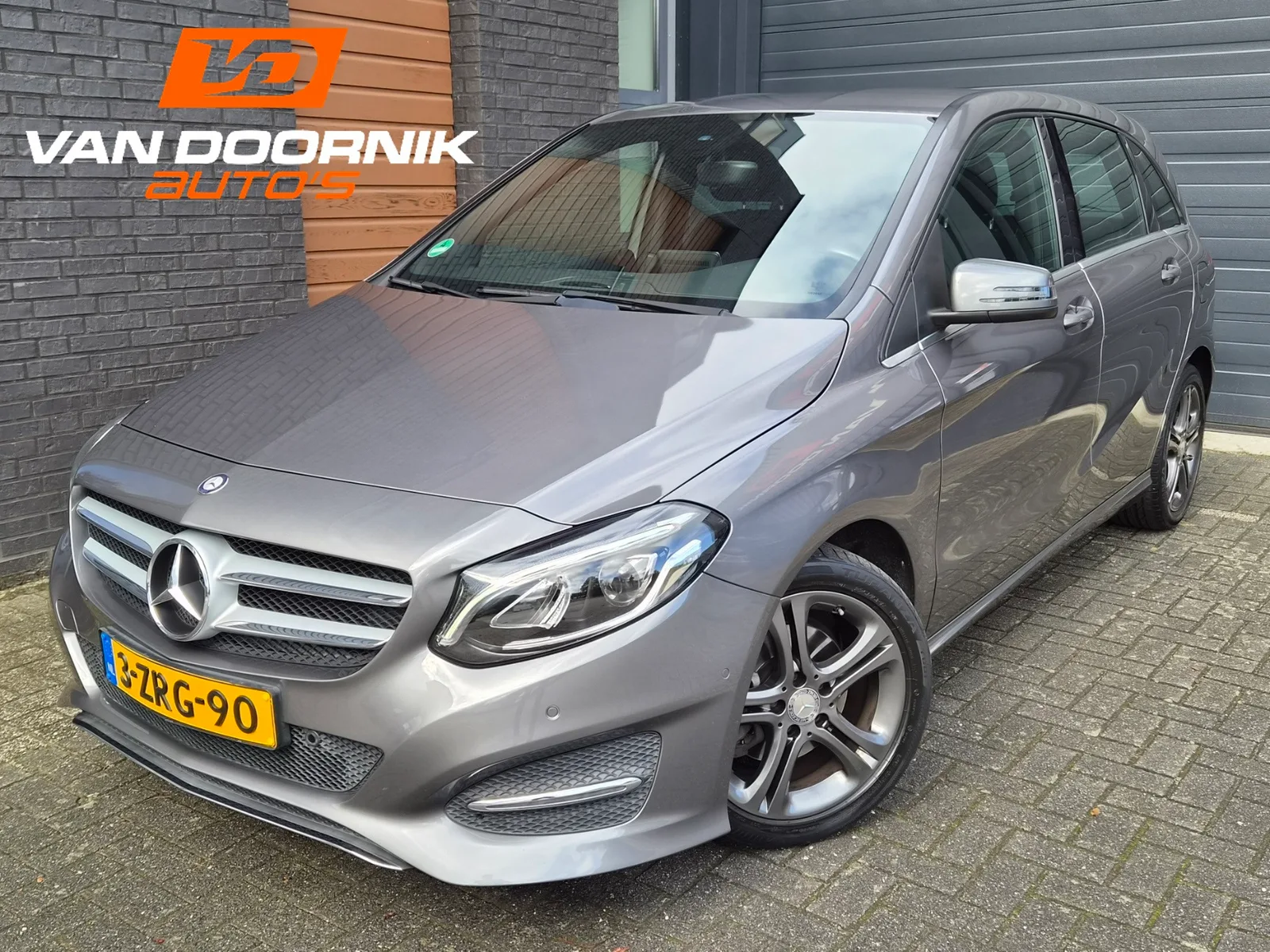 Mercedes-Benz B-Klasse (2015) — foto 1