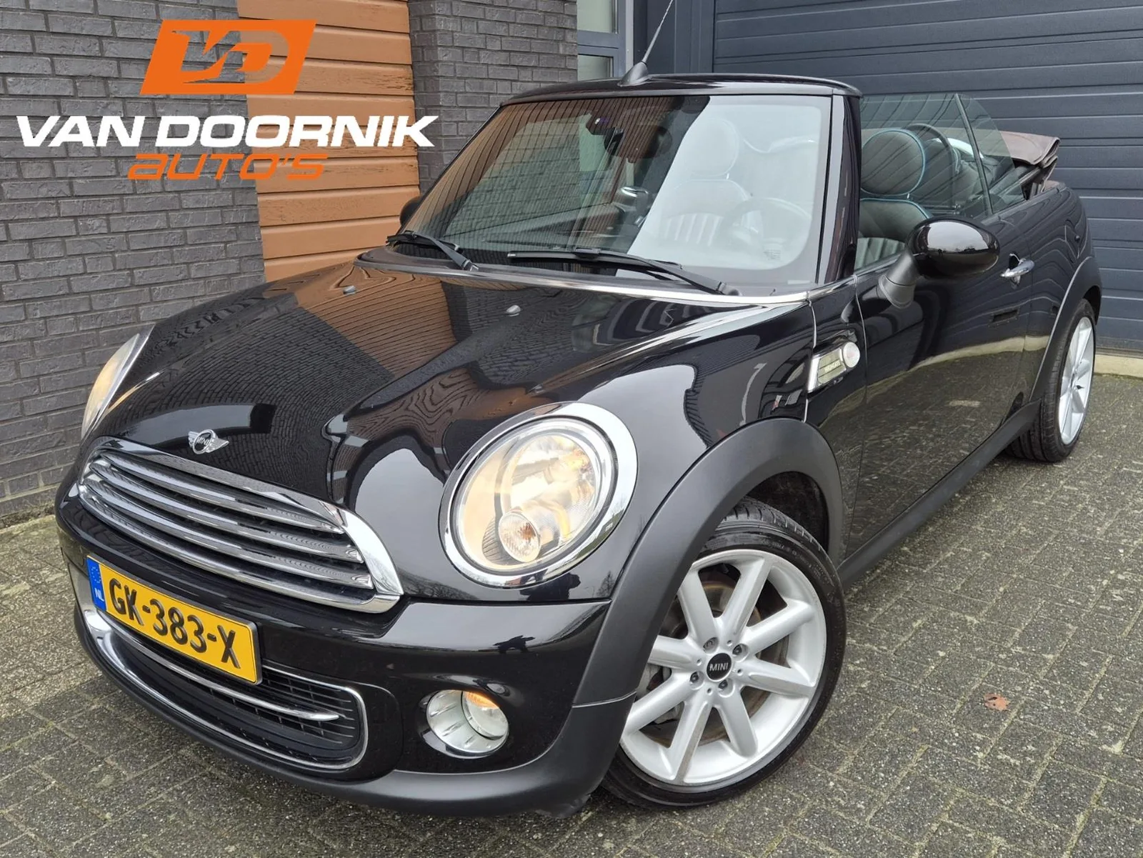 MINI Cabrio (2015) — foto 1