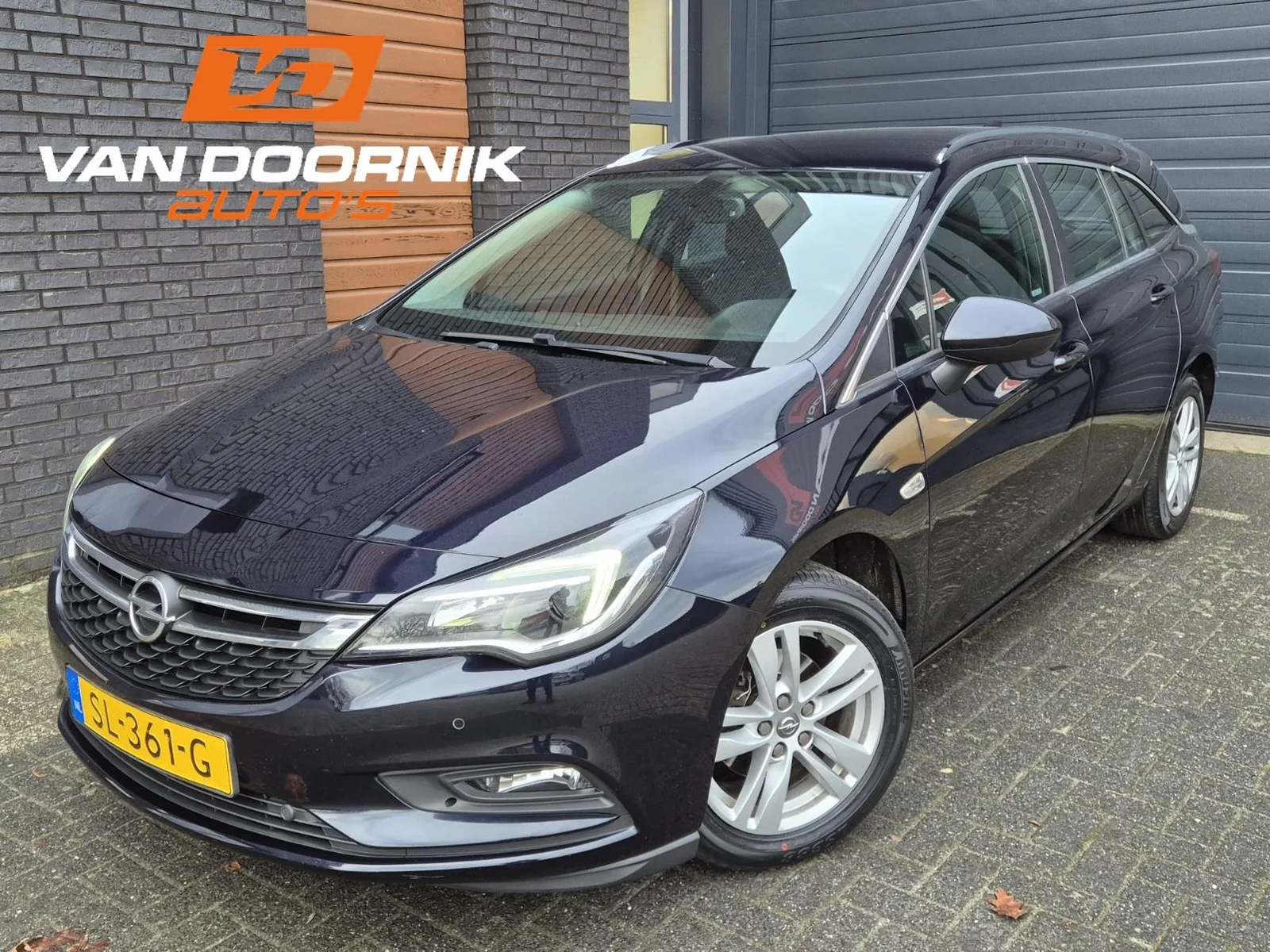 Opel Astra Sports Tourer (2018) — foto 1