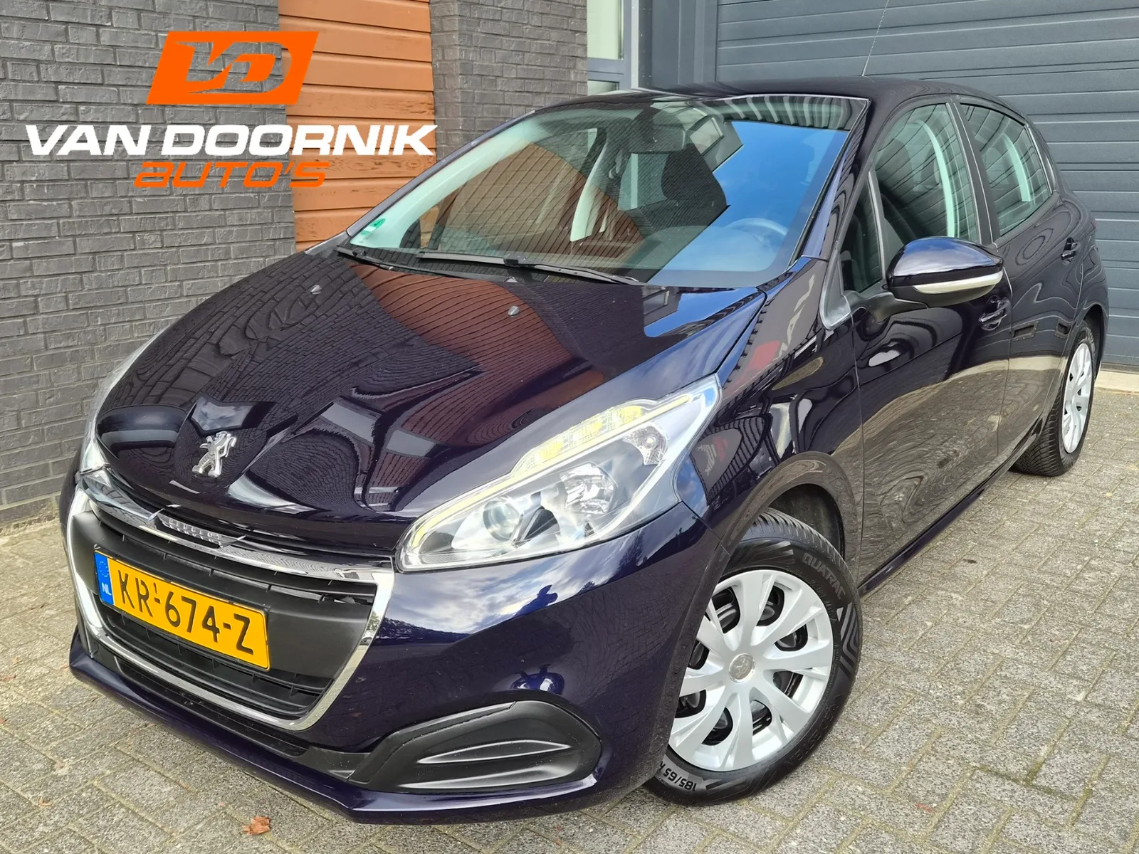 Peugeot 208 (2016) — foto 1