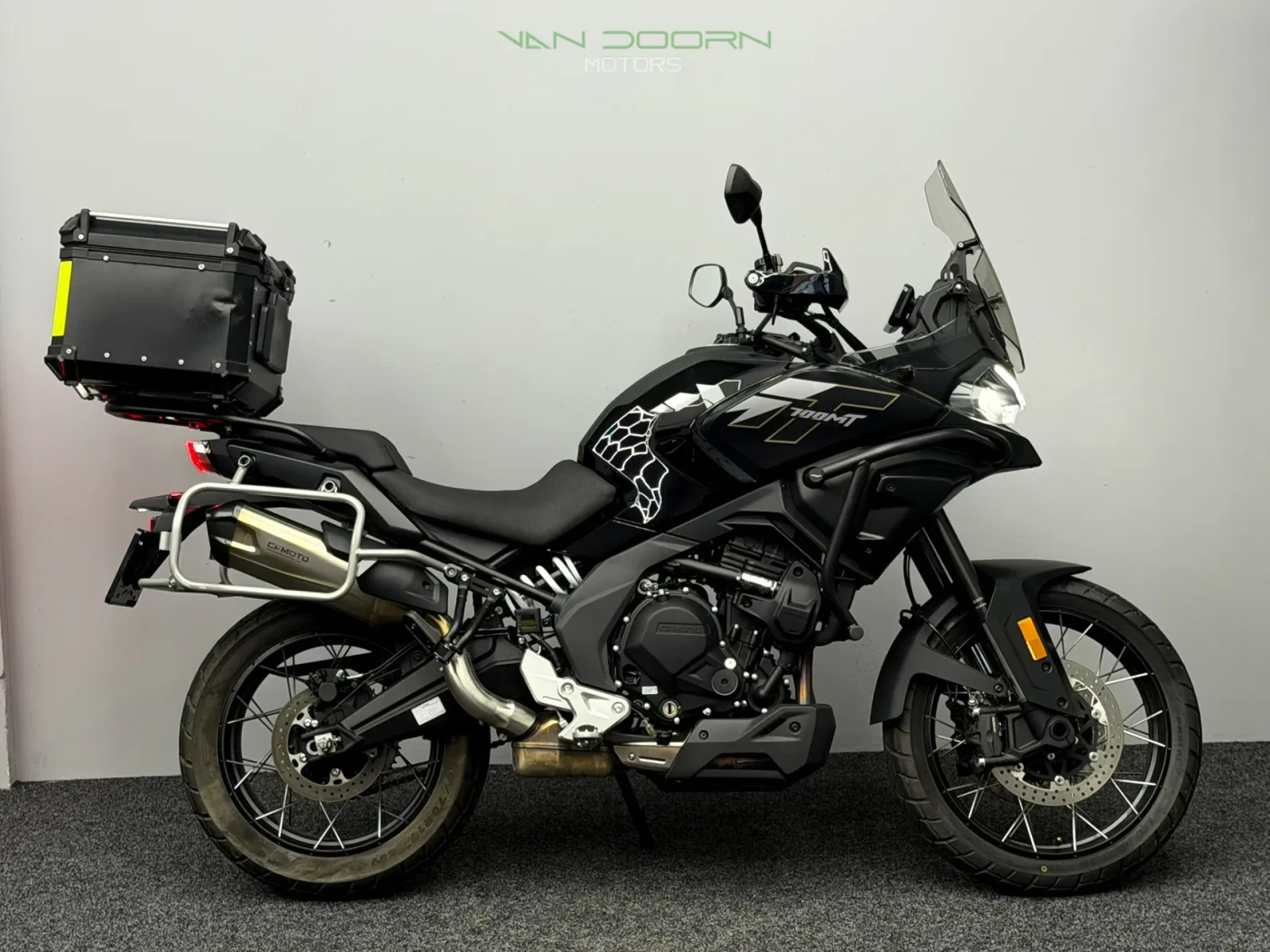 CFMoto 700 MT Adventure (2025) — foto 1