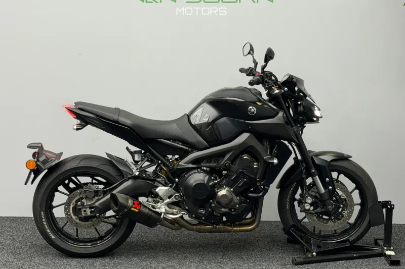 Yamaha MT-09 (2018)