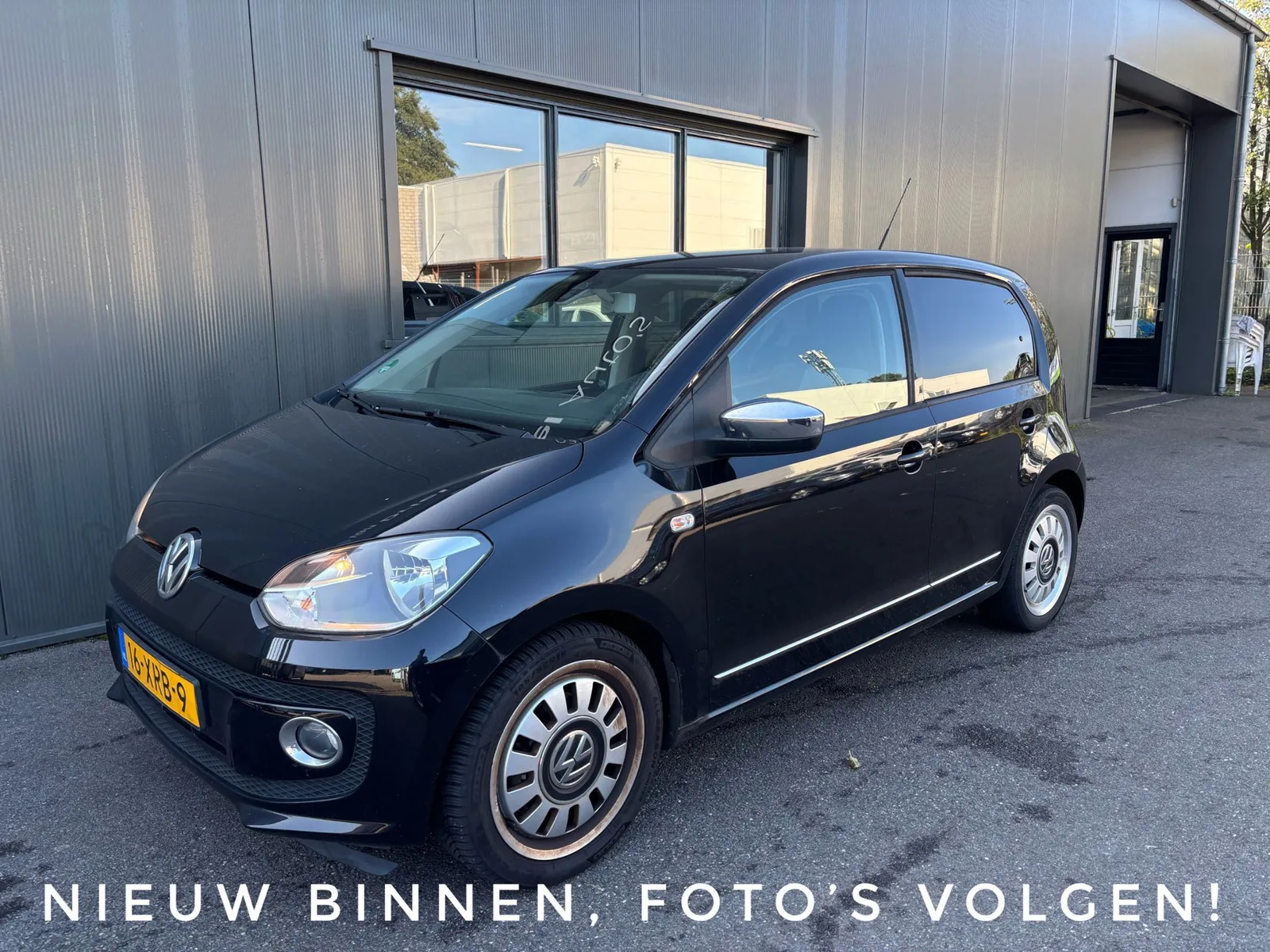 Volkswagen Up! (2012) — foto 1