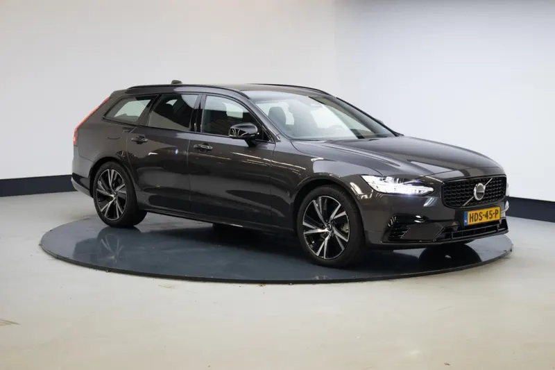 Volvo V90 (2022)