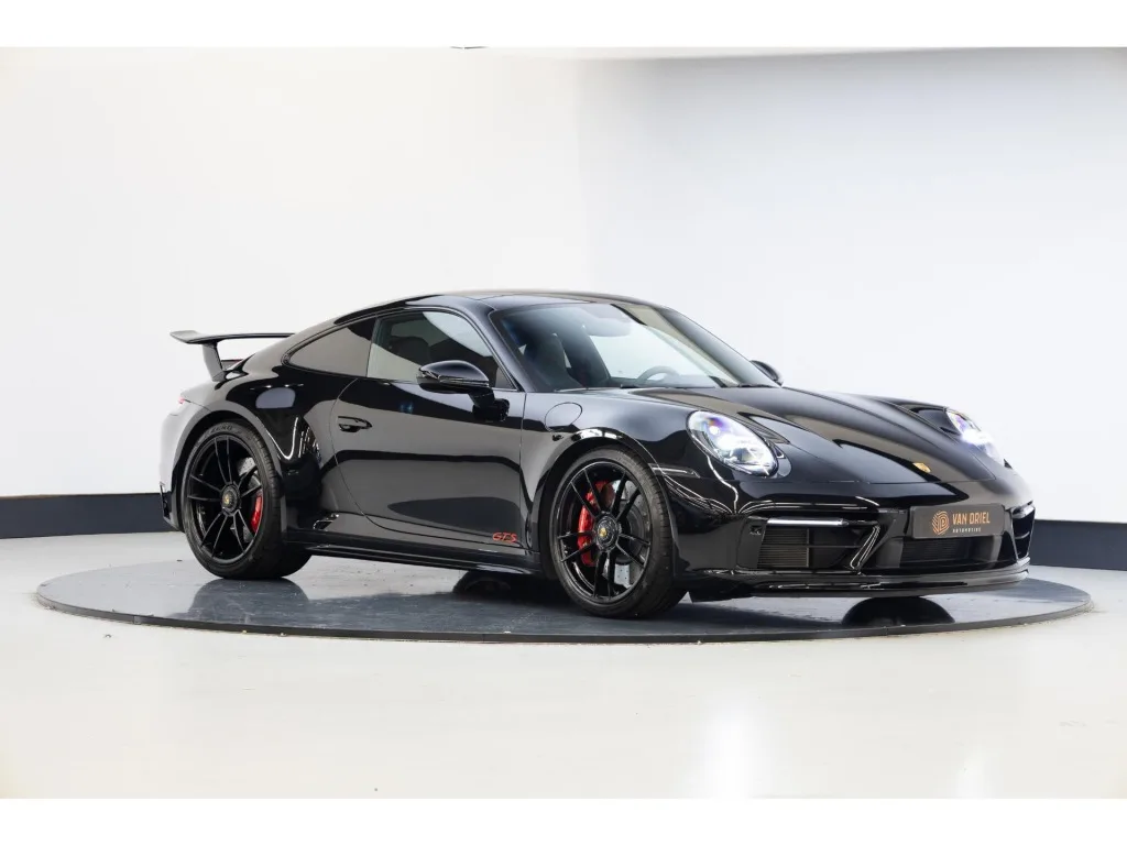 Porsche 911 (2022) — foto 1