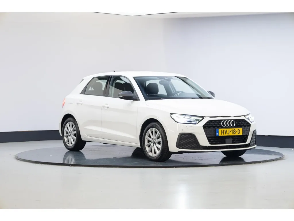 Audi A1 (2024) — foto 1