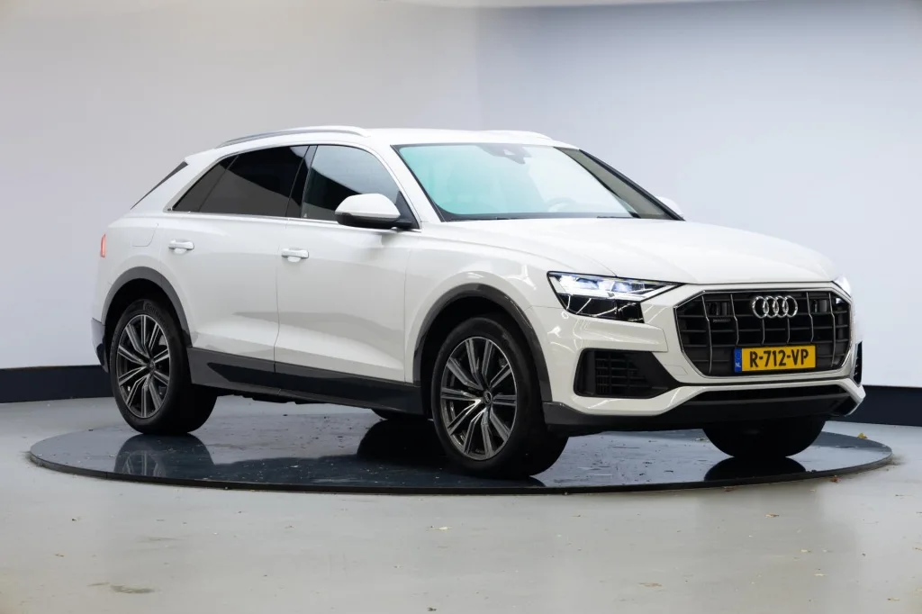 Audi Q8 (2020) — foto 1