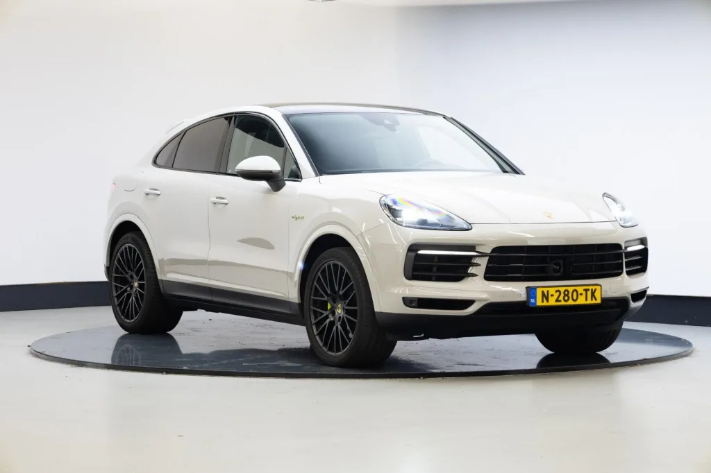 Porsche Cayenne (2021) — foto 1