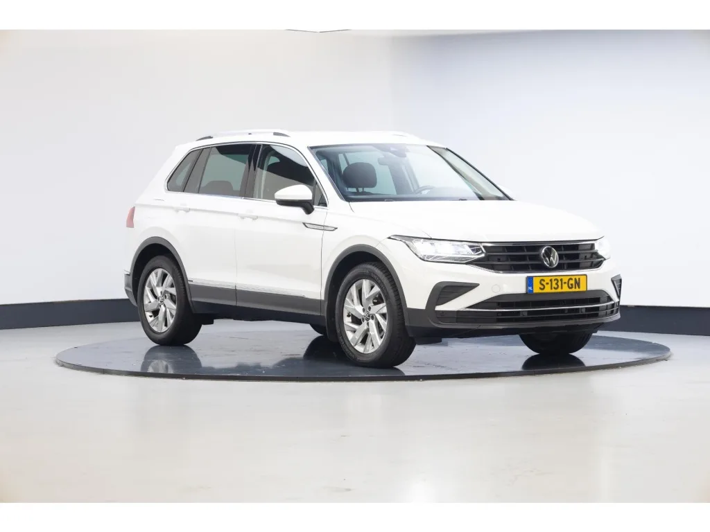 Volkswagen Tiguan (2022) — foto 1
