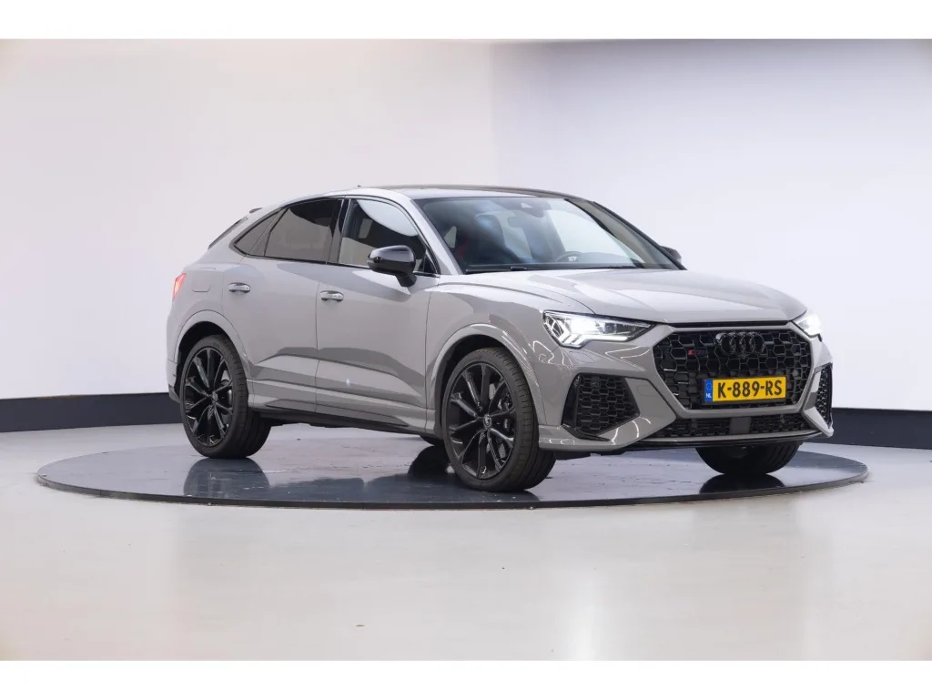 Audi Q3 Sportback (2020) — foto 1