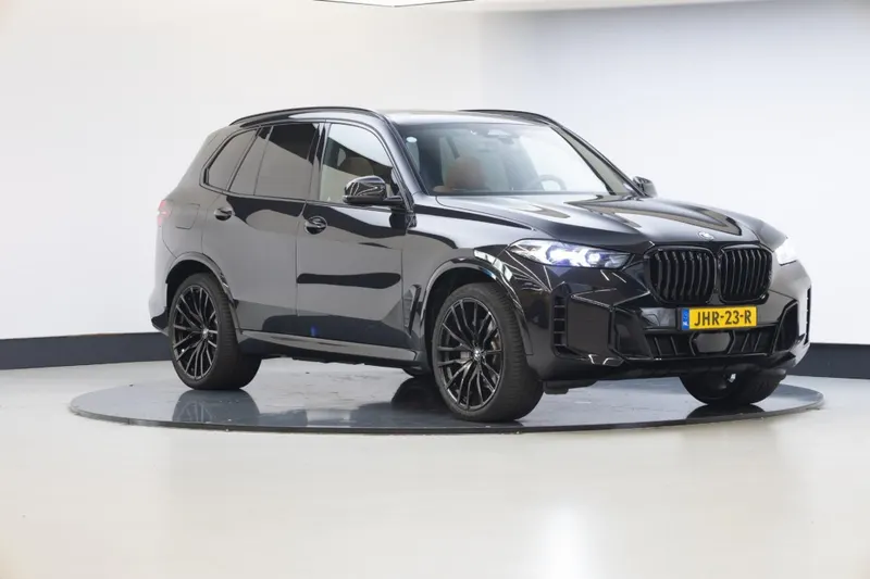 BMW X5 (2025)