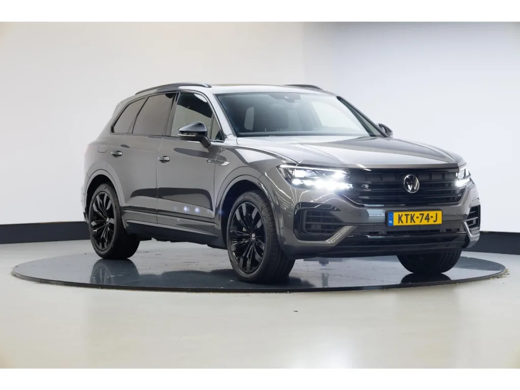 Volkswagen Touareg (2023) — foto 1