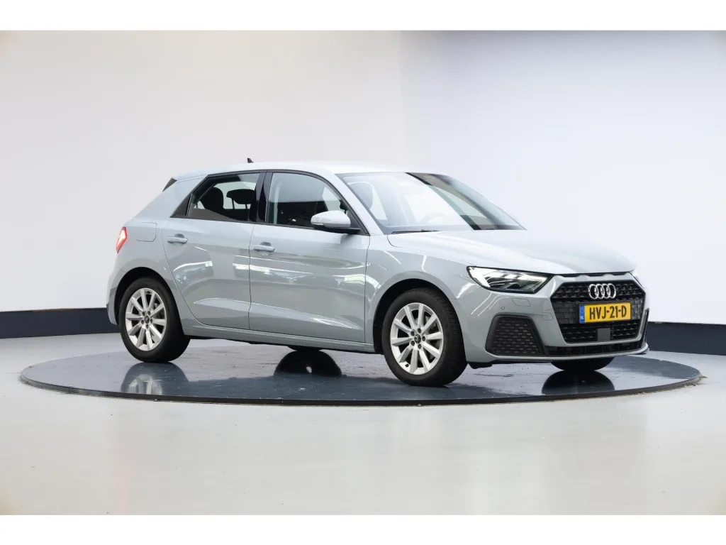 Audi A1 (2024) — foto 1