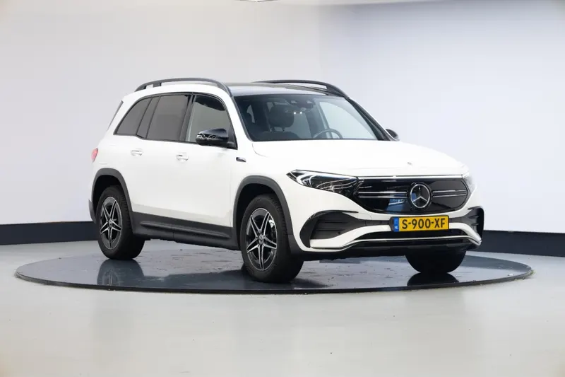 Mercedes-Benz EQB (2023)