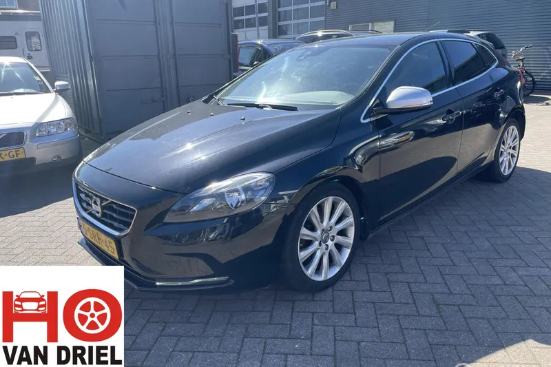 Volvo V40 (2013)