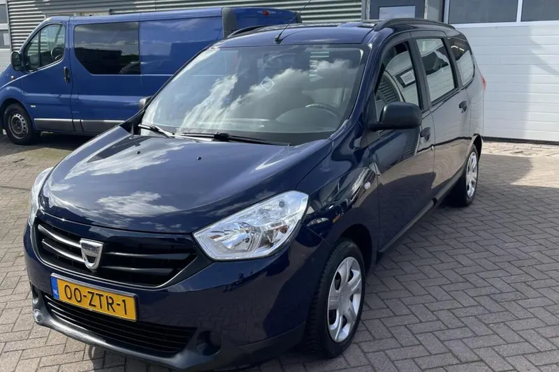 Dacia Lodgy (2013)